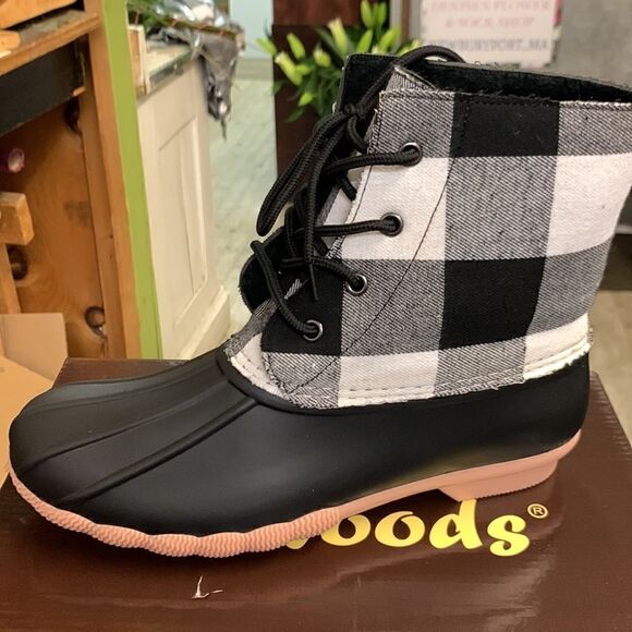 Outwoods new boot!plaid and super cute see pics for details .size 9m - Picture 1 of 11
